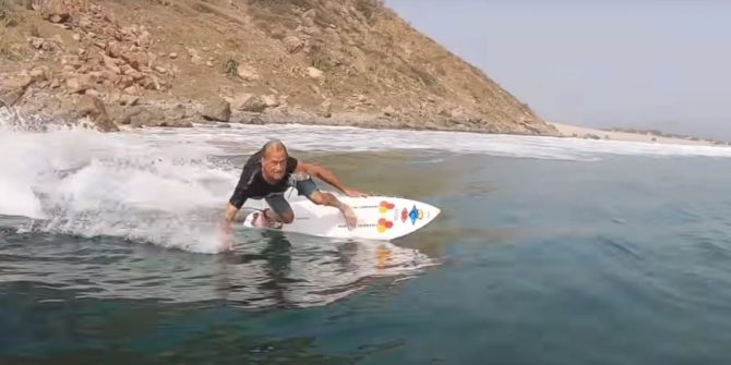 Peut-on devenir meilleur surfeur en prenant de l’âge ?