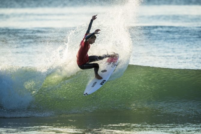 SAM PITER REMPORTE LE QUIKSILVER JUNIOR PRO