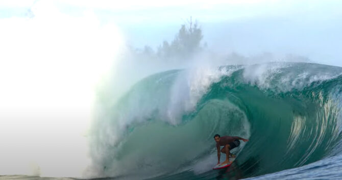 MENTAWAÏ, LE PARADIS DU SURF INDONÉSIEN